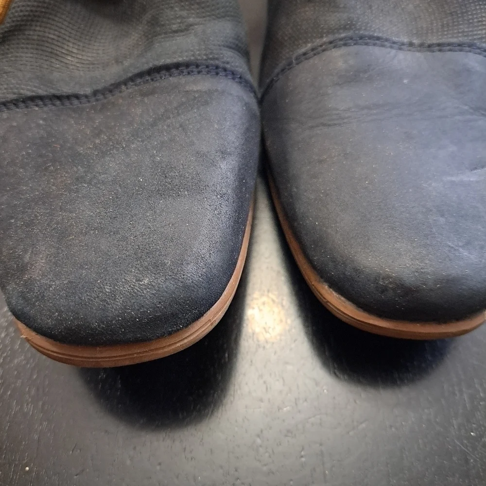 Vintage Dorothy Gaynor Navy Blue Suede Shoes